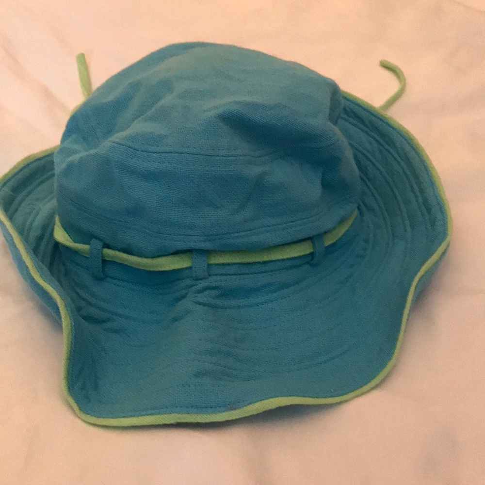 Walllaroo Hat Co cotton hat. Blue with green trim